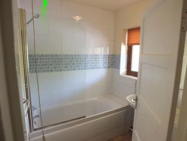 Quarto privado em Ferncliffe Road, imagem 12 de 23