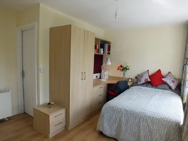 Quarto privado em Ferncliffe Road, imagem 8 de 23