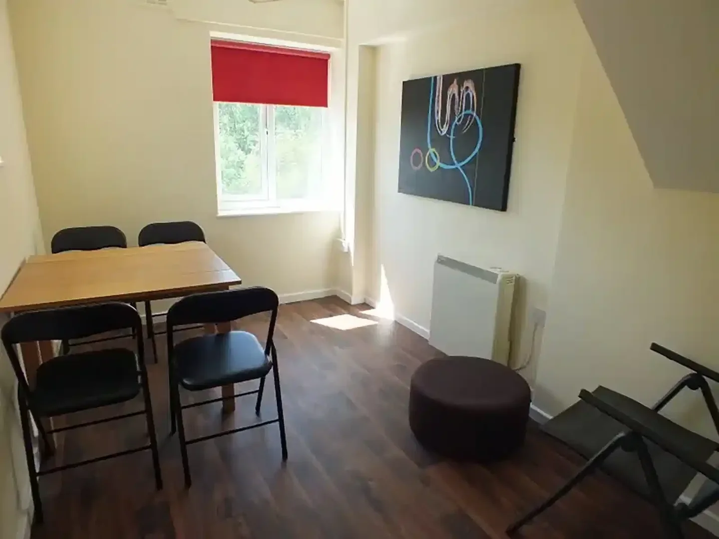 Cozy room for students available in 