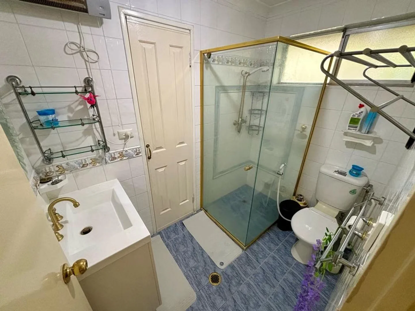 Habitación estudiantil amplia y cómoda en 