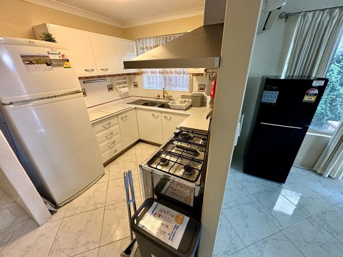 Habitación estudiantil amplia y cómoda en 