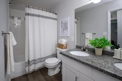 Habitación privada en West Mitchell Street, imagen 42 de 49