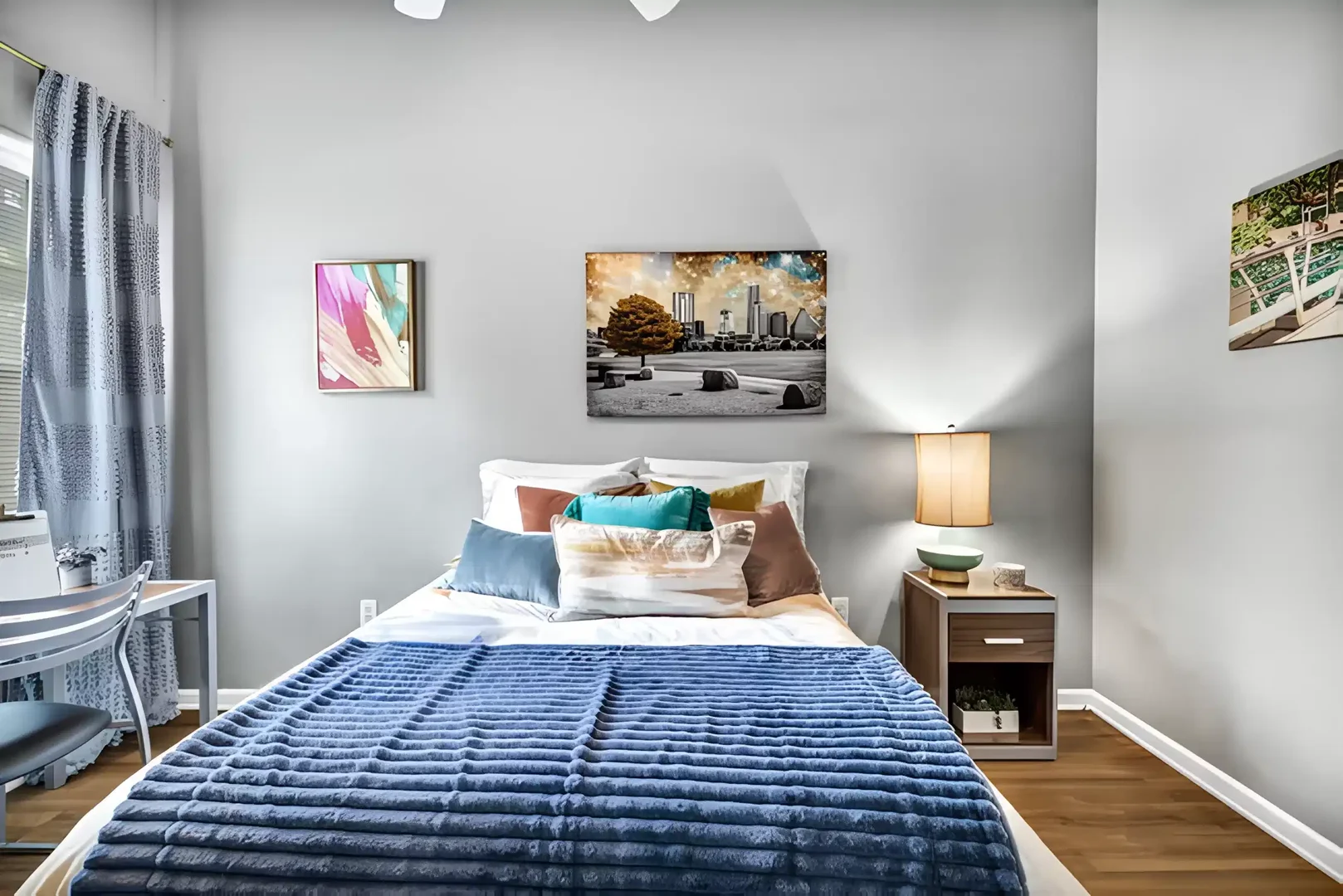 Chambre confortable pour étudiants disponible dans