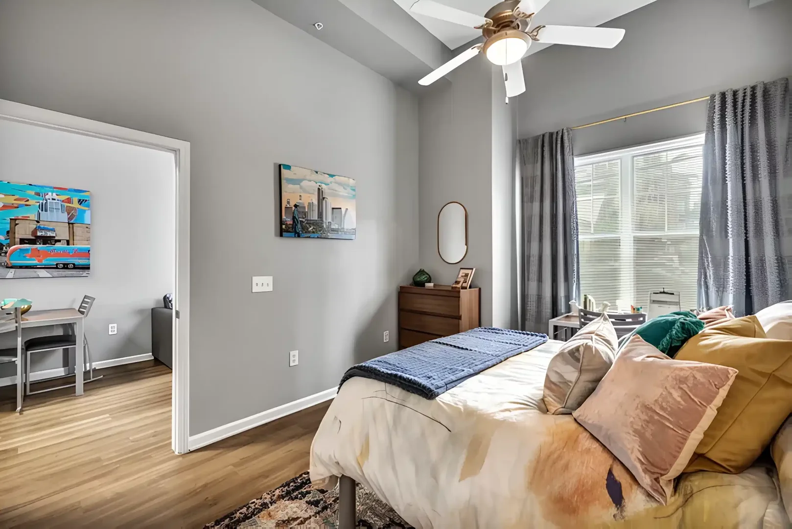 Quarto para alugar em apartamento de estudantes em , totalmente mobilado