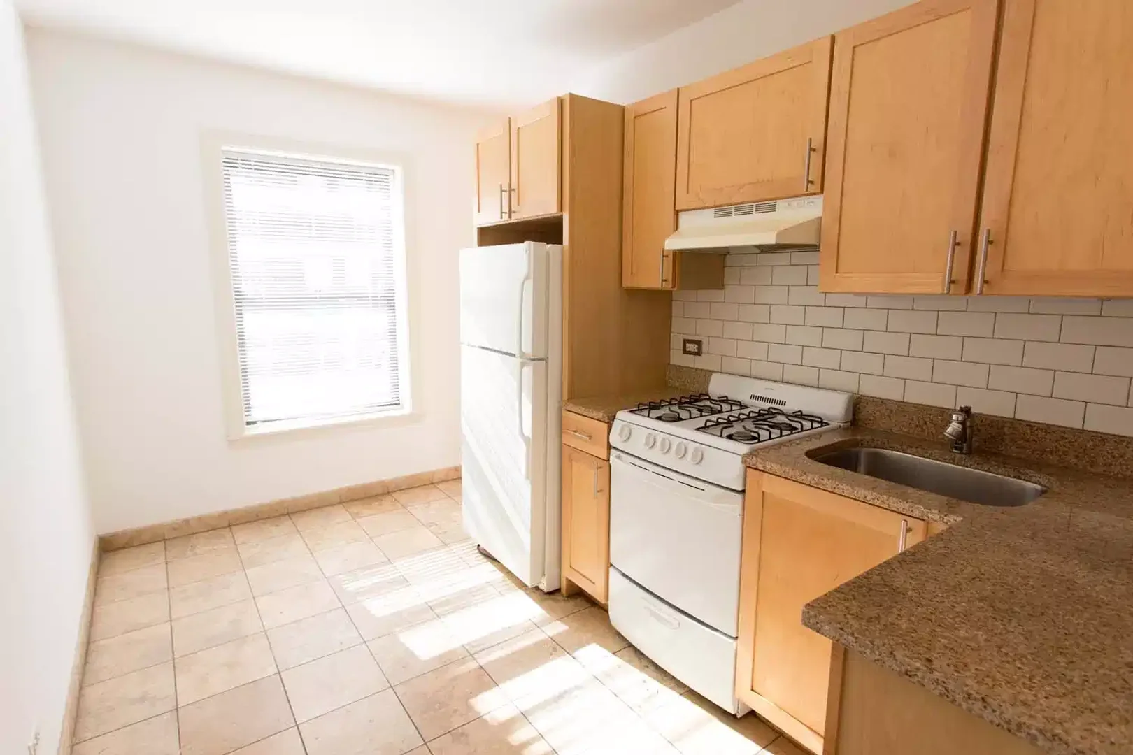 Habitación para estudiantes en  con área de estudio y facilidades compartidas
