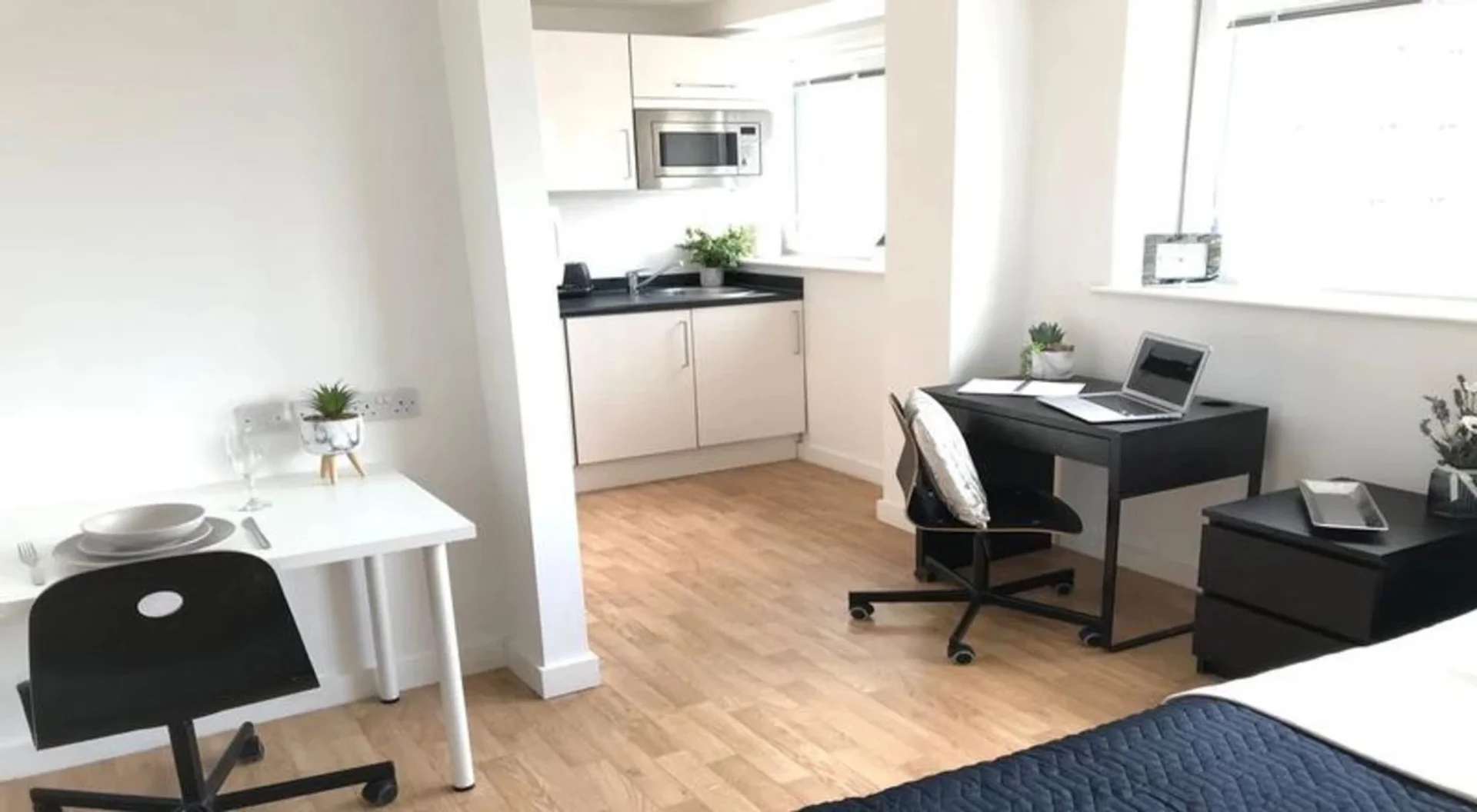 Studio moderne pour étudiants avec toutes les commodités dans 