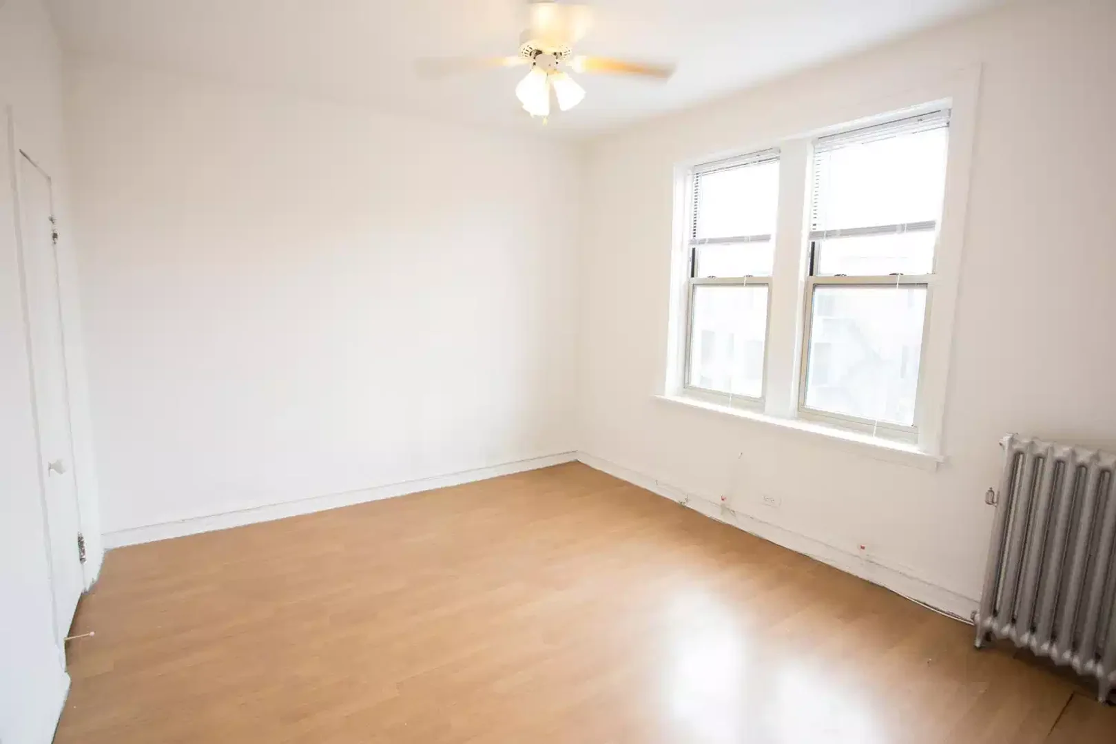 Bright and airy student room with easy university access in 