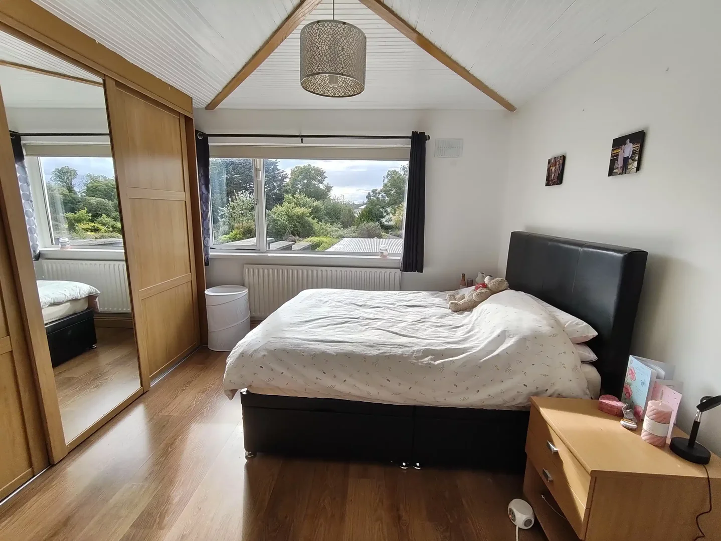 Quarto de estudante funcional perfeito para estudar em 