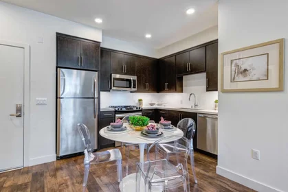 Habitación privada en East Walnut Street, imagen 13 de 25