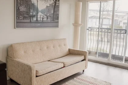 Quarto privado em Rumble Street, imagem 16 de 17
