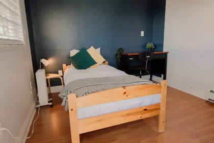 Quarto privado em Rumble Street, imagem 4 de 17