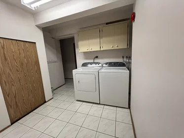 Quarto privado em Knight Street, imagem 12 de 14