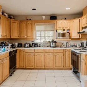 Quarto privado em Knight Street, imagem 7 de 13