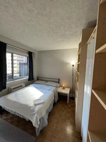 Privatzimmer in der Rue Drummond, bild 1 von 17