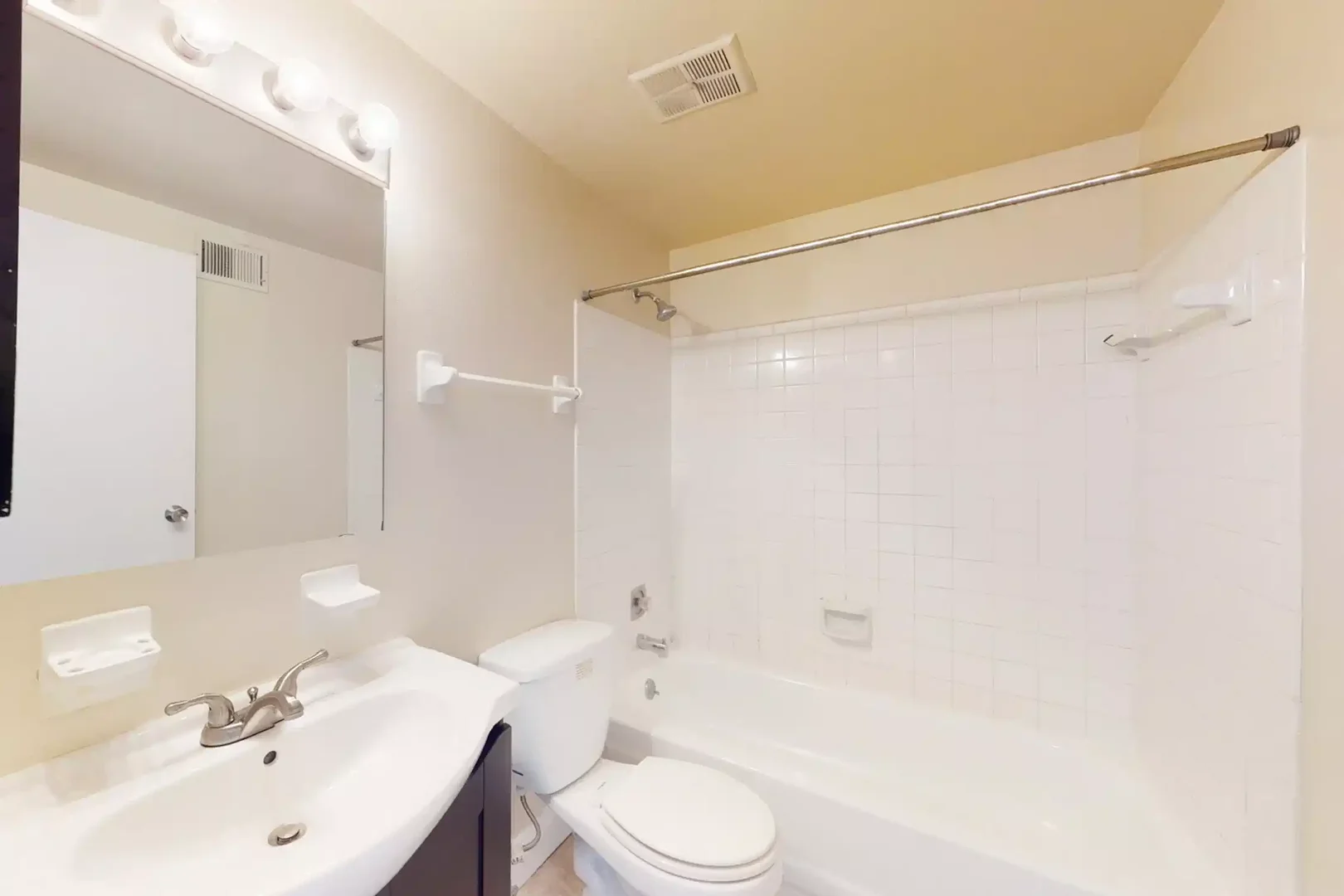 Komfortables und geräumiges Studentenzimmer in 