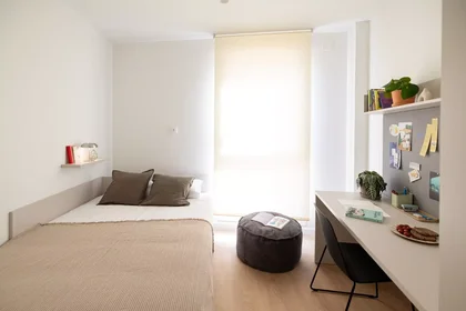 Habitación privada en Carrer Benieu, imagen 1 de 10