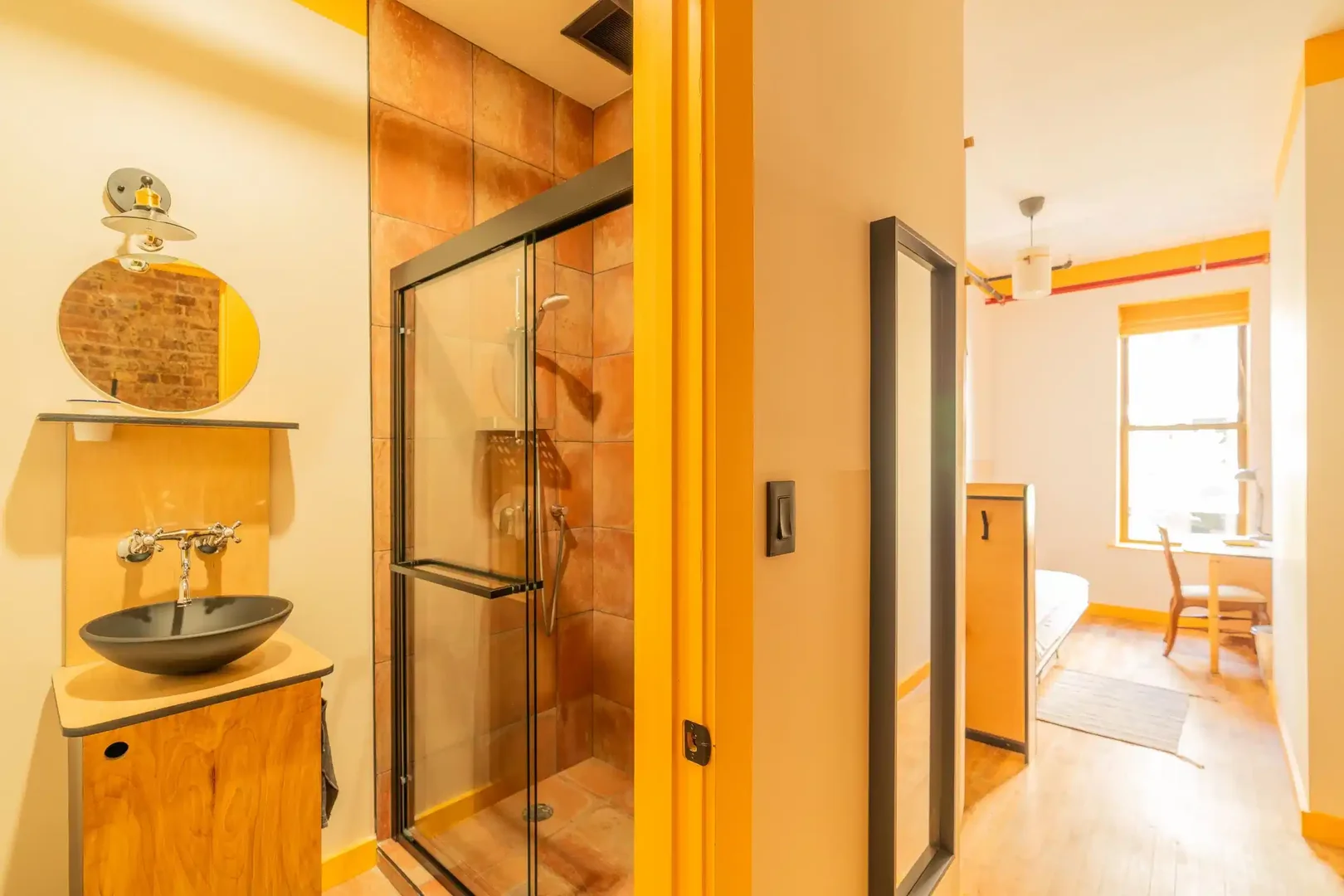 Budget-friendly student room close to campus in 