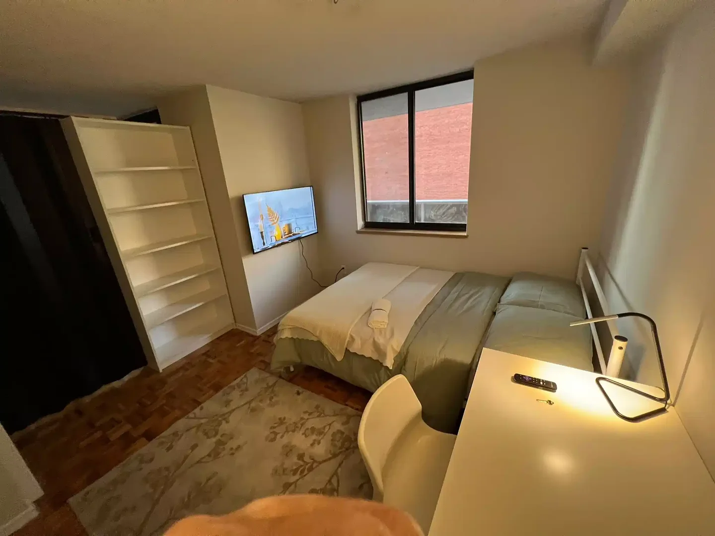 Budget-friendly student room close to campus in 