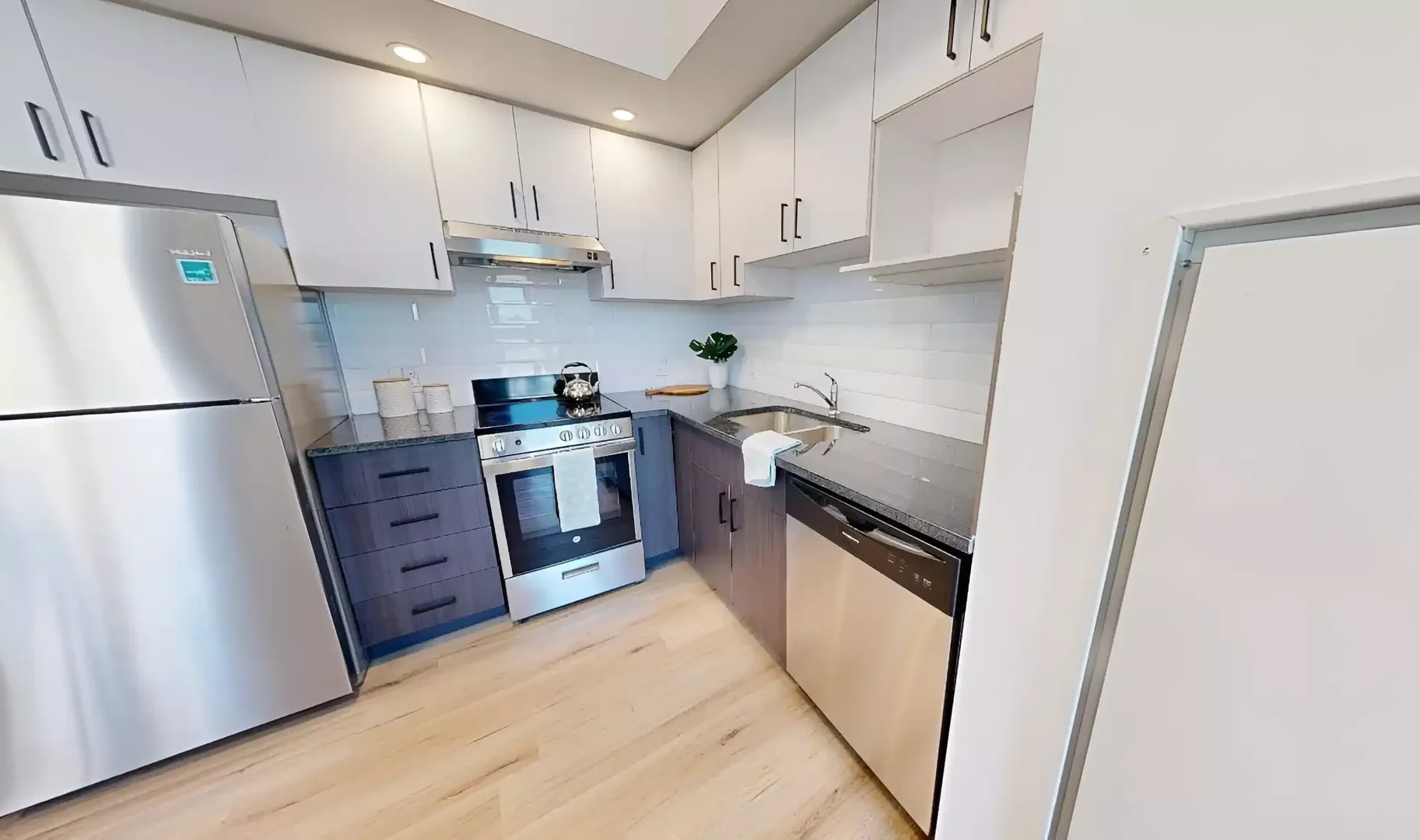 Quarto para alugar em apartamento de estudantes em , totalmente mobilado