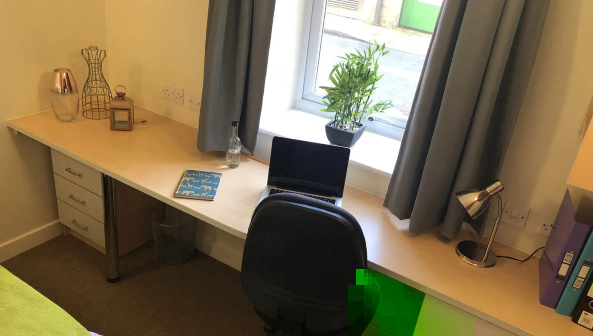 Habitación asequible para estudiantes con buena iluminación en 