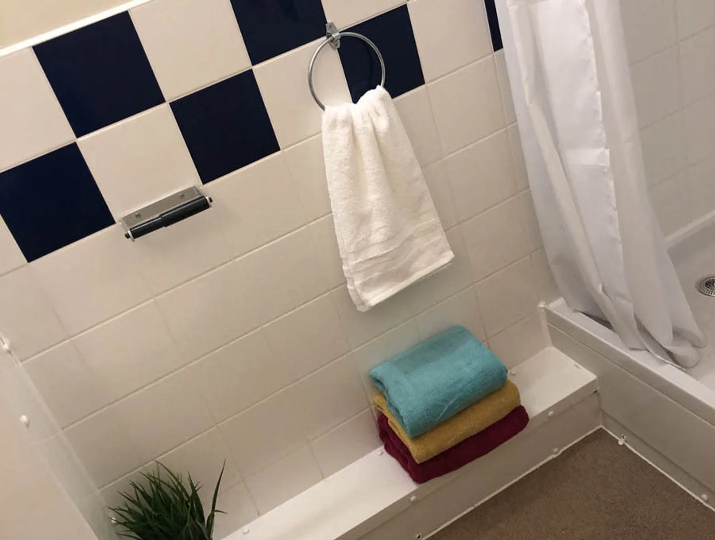Habitación en apartamento estudiantil en alquiler en , completamente amueblado