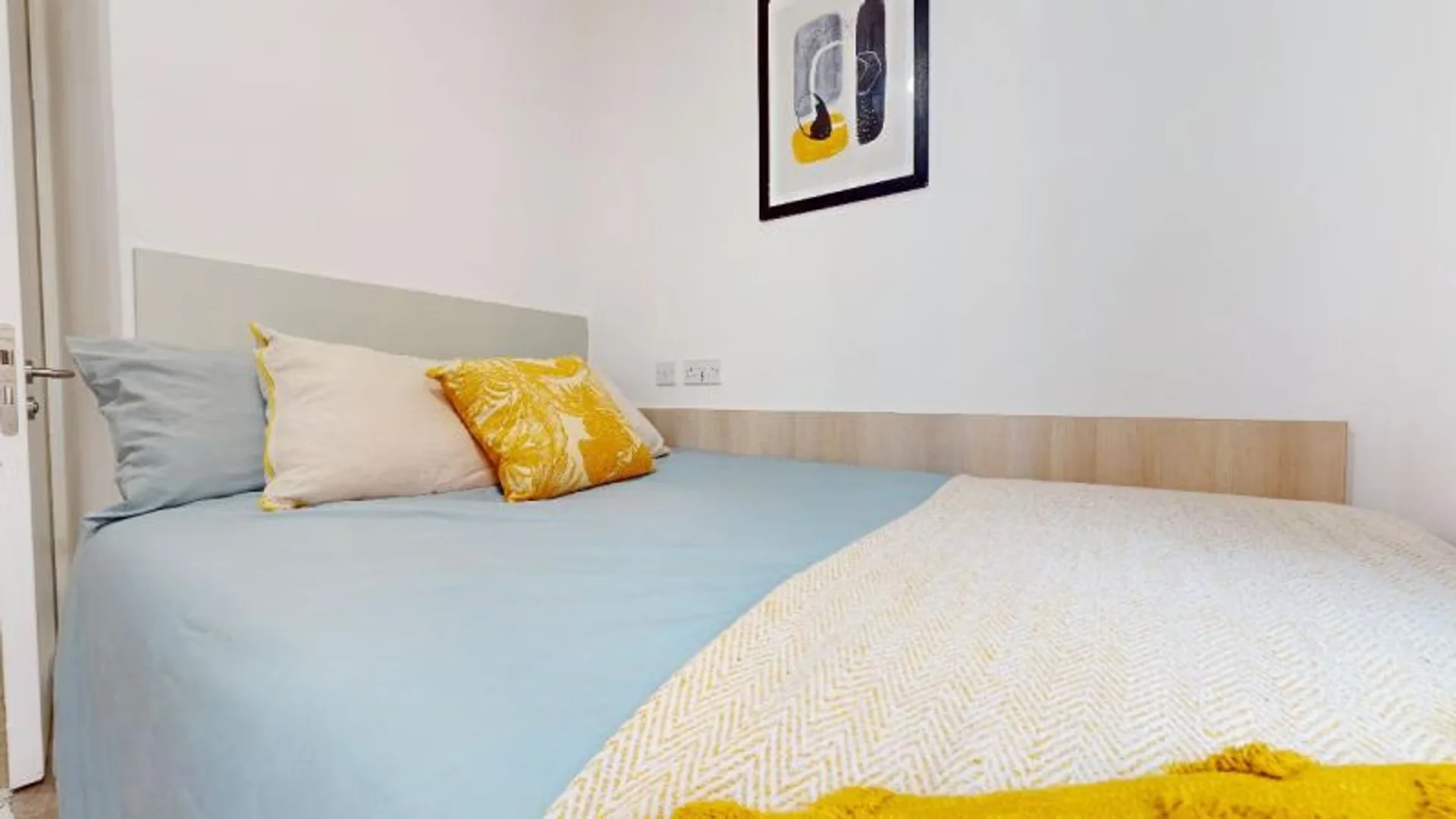 Chambre d'étudiant économique avec emplacement pratique dans 