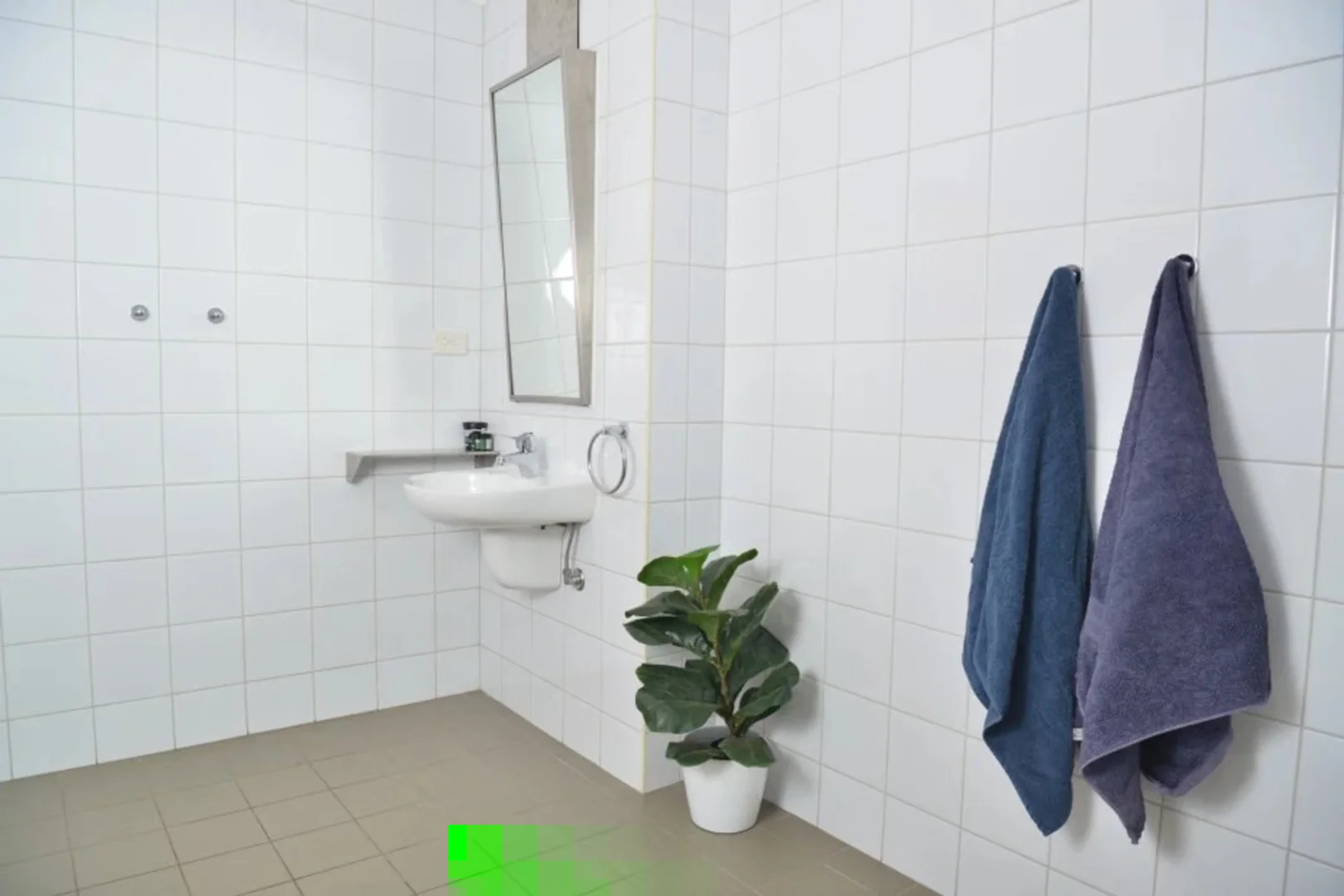 Habitación en apartamento estudiantil en alquiler en , completamente amueblado