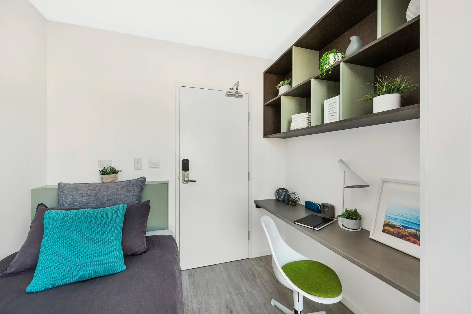 Room for rent in student apartment in , fully furnished