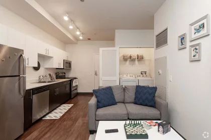 Chambre privée à East Jackson Boulevard, image 33 de 33