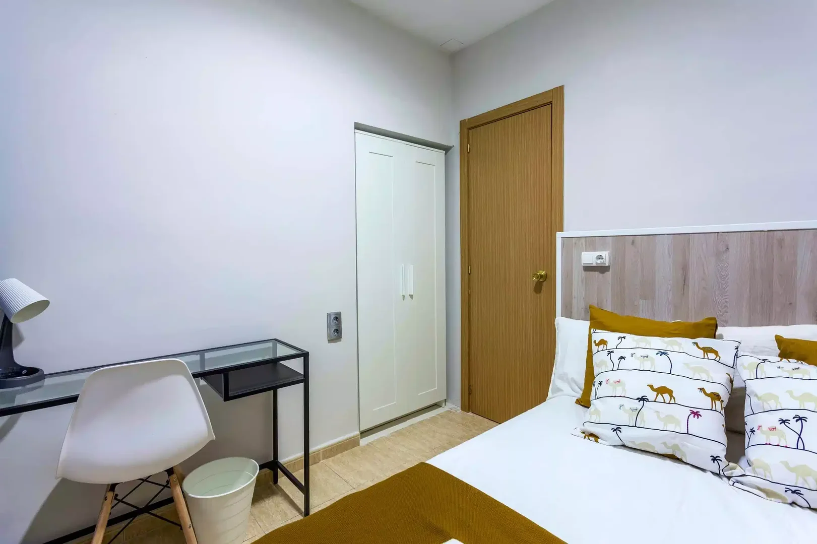 Budget-friendly student room close to campus in 