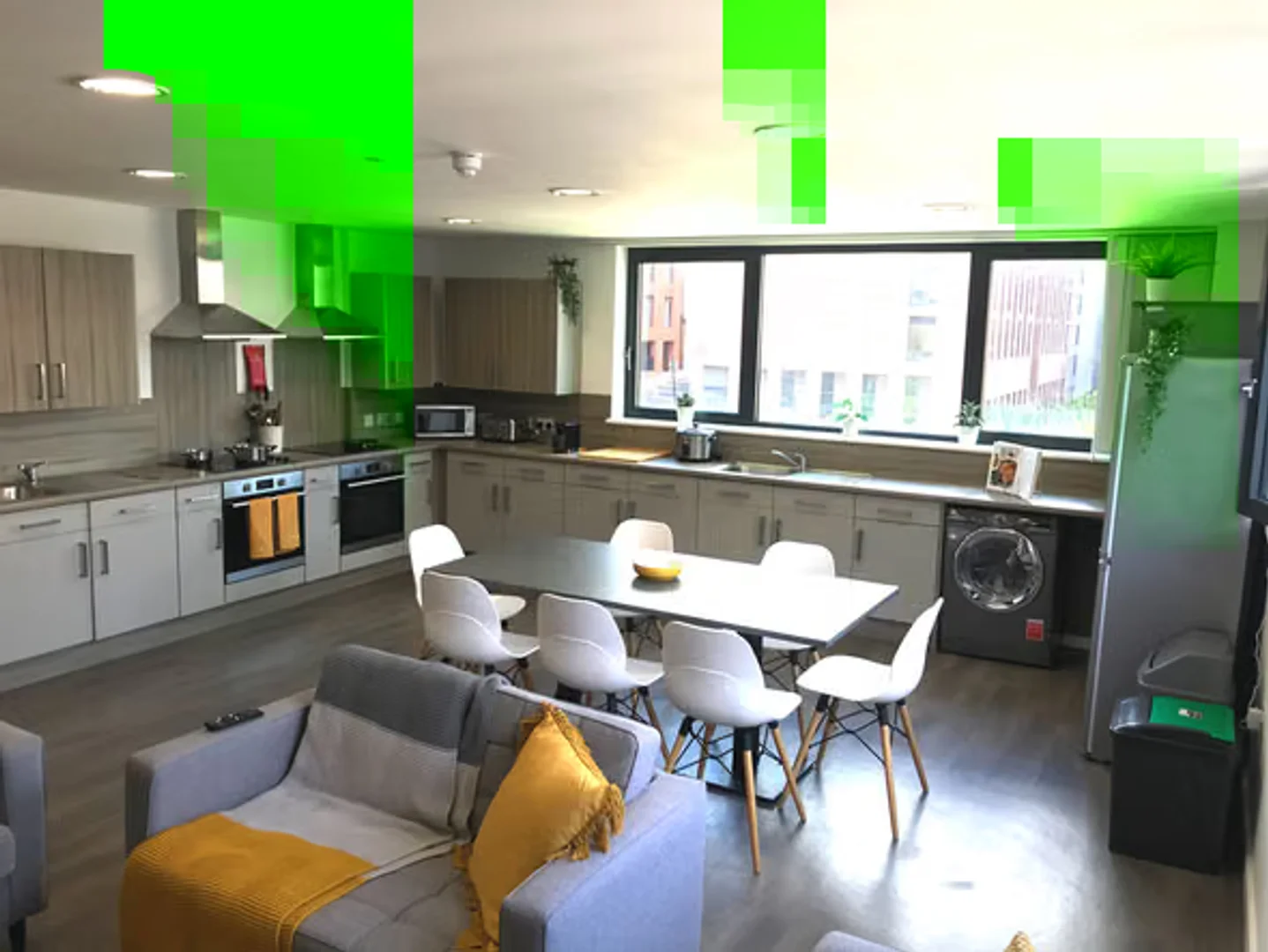 Economical student room with convenient location in