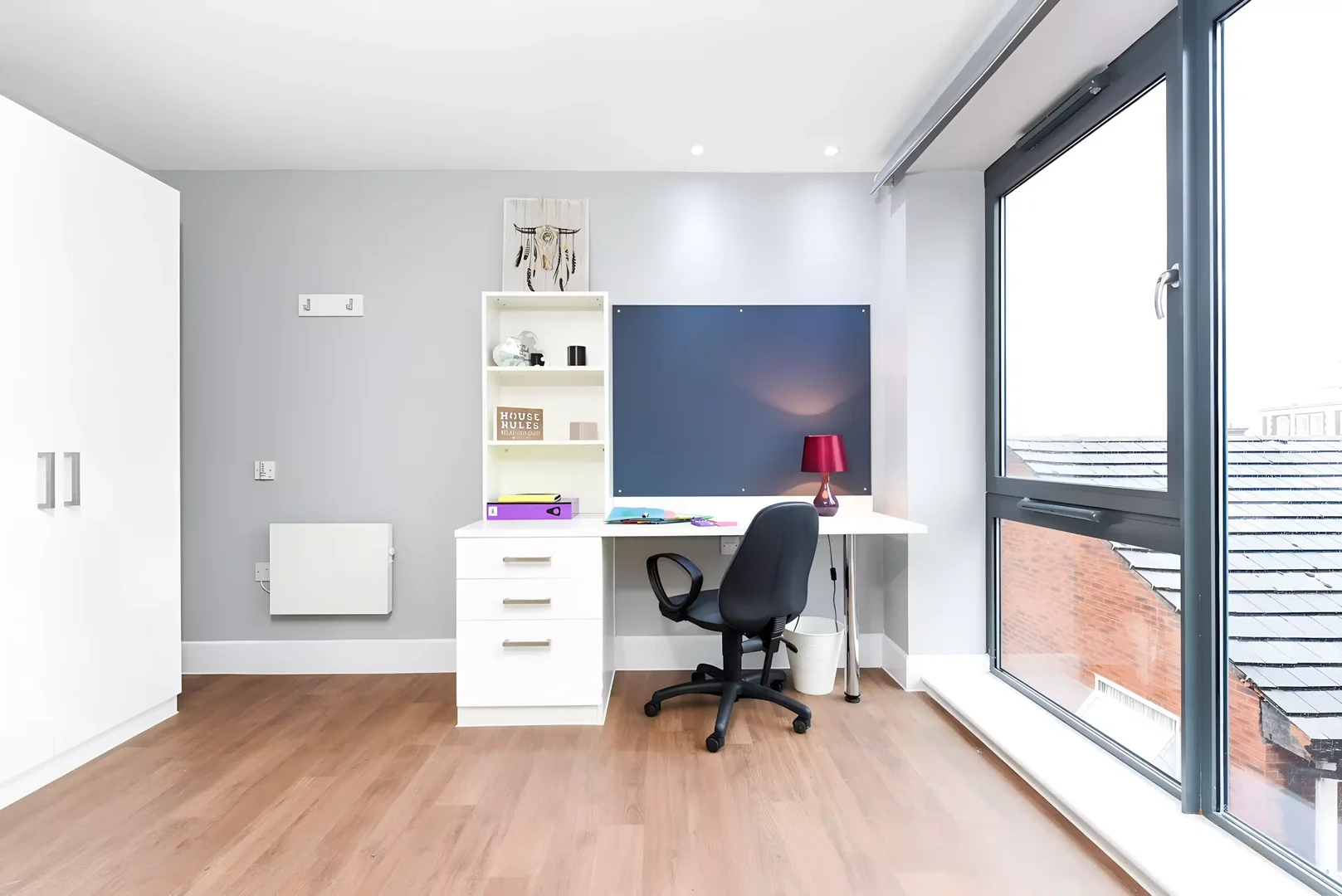 Quarto de estudante funcional perfeito para estudar em 