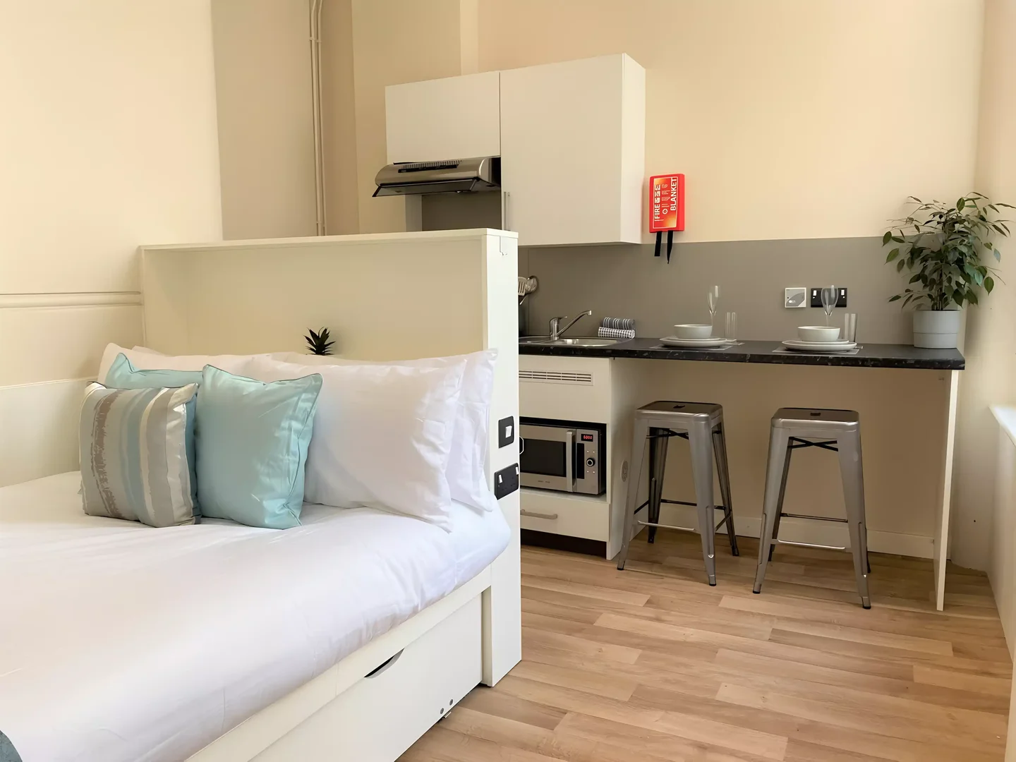 Apartamento estúdio totalmente equipado para estudantes em