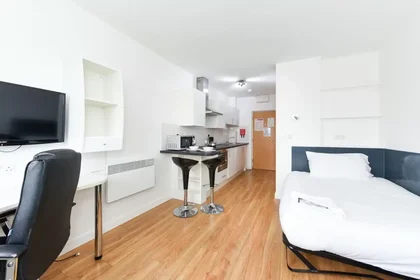 Habitación privada en Brookland Road, imagen 10 de 27