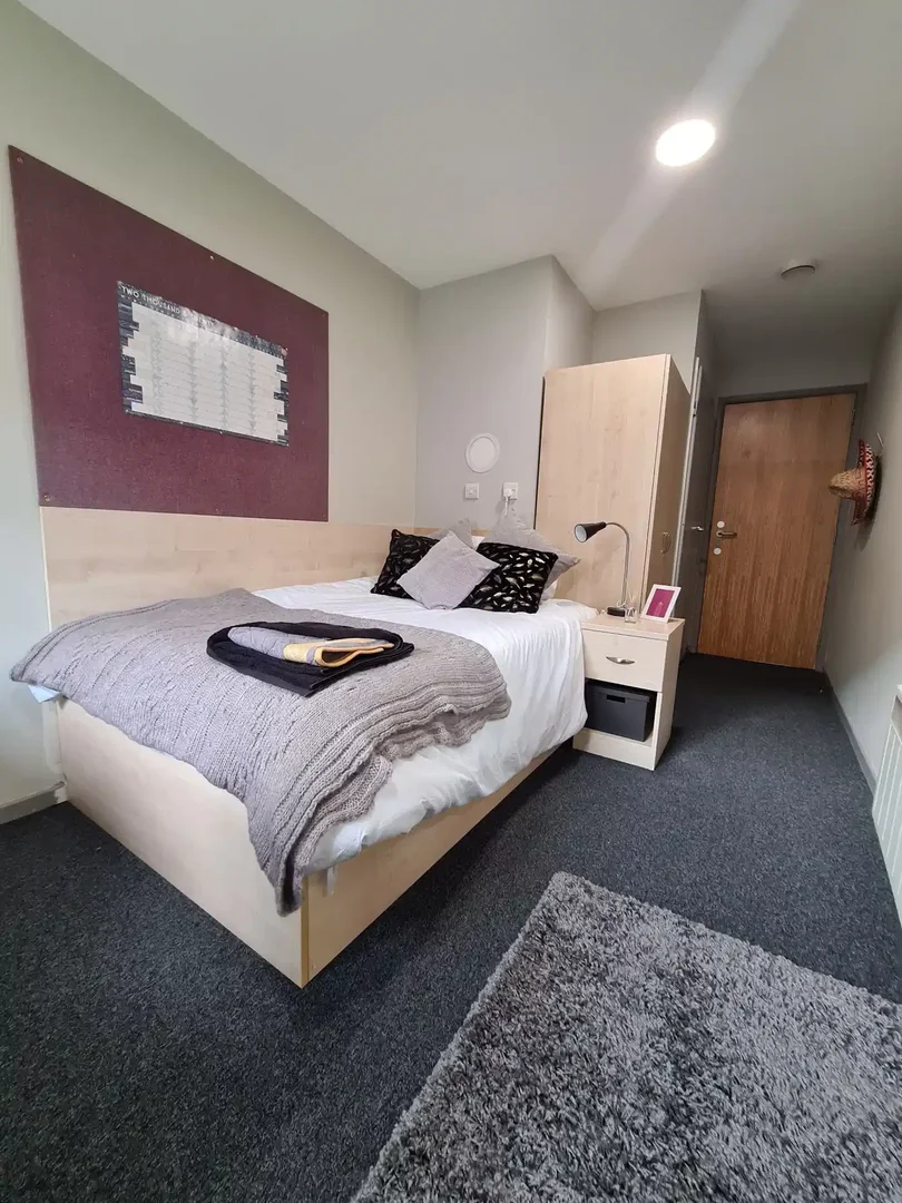 Komfortables und geräumiges Studentenzimmer in 