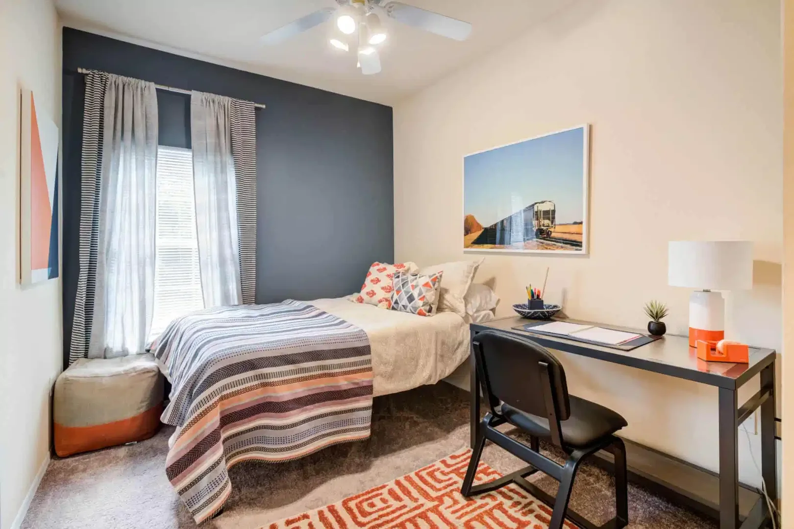 Habitación estudiantil amplia y cómoda en 