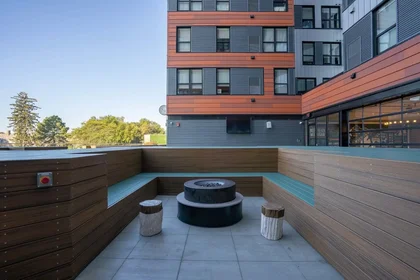 Estudio en East Grand River Avenue, imagen 41 de 49