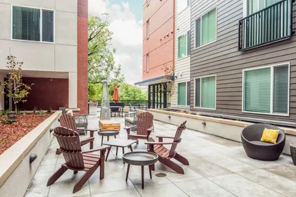Estudio en South College Avenue, imagen 3 de 25