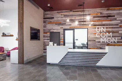 Estudio en South College Avenue, imagen 7 de 25