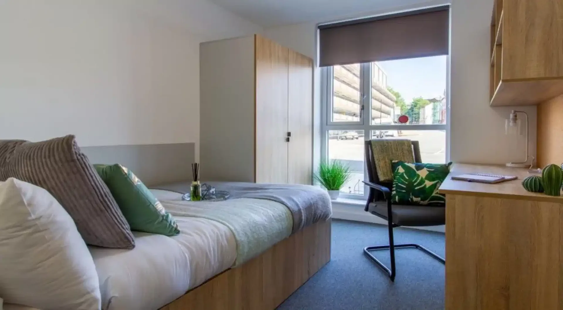 Budget-friendly student room close to campus in 