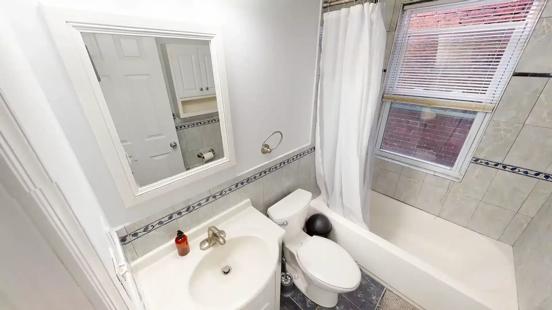 Habitación en apartamento estudiantil en alquiler en , completamente amueblado