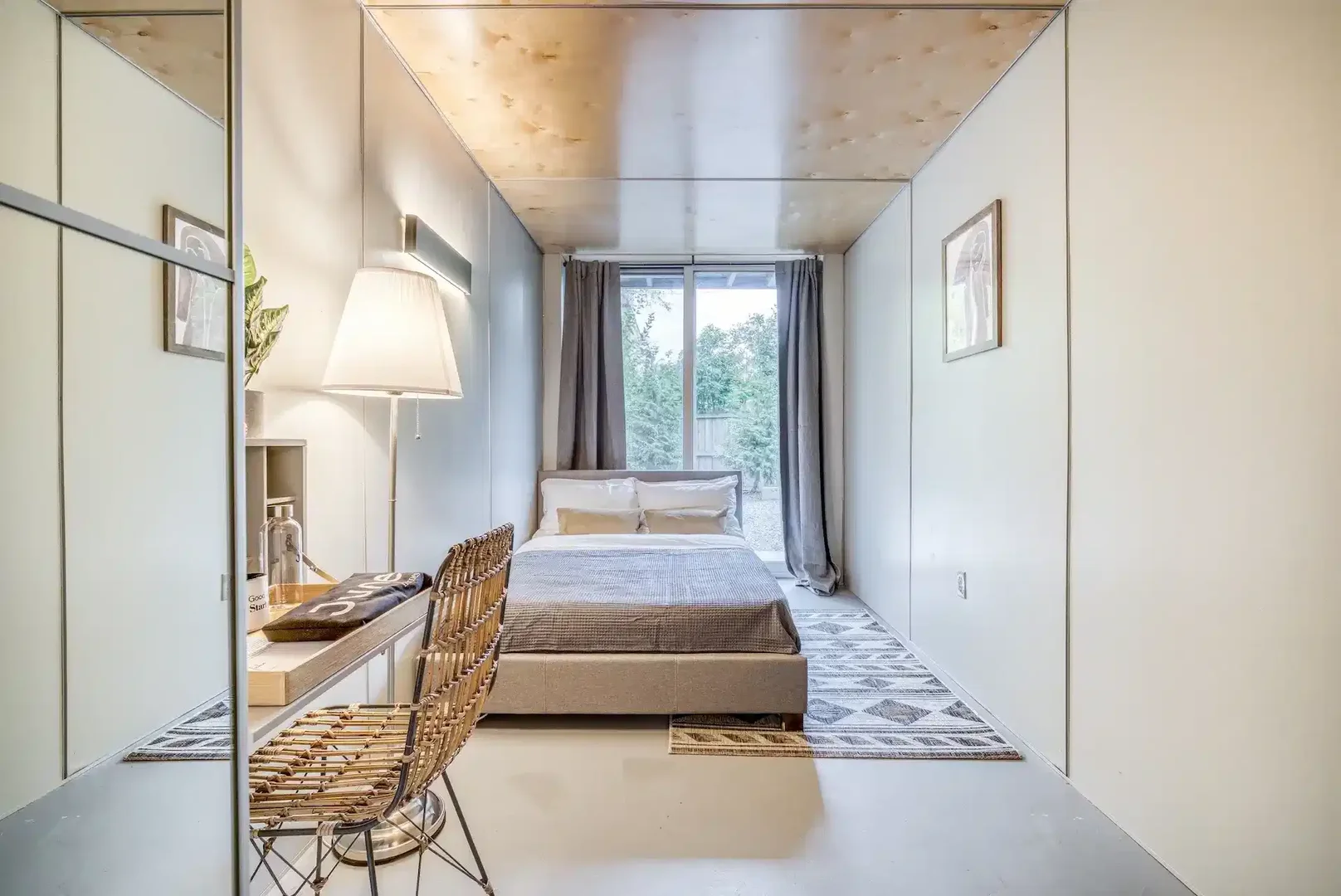 Budget-friendly student room close to campus in