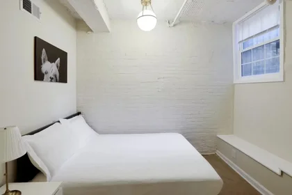 Private room at 20009, image 1 of 10