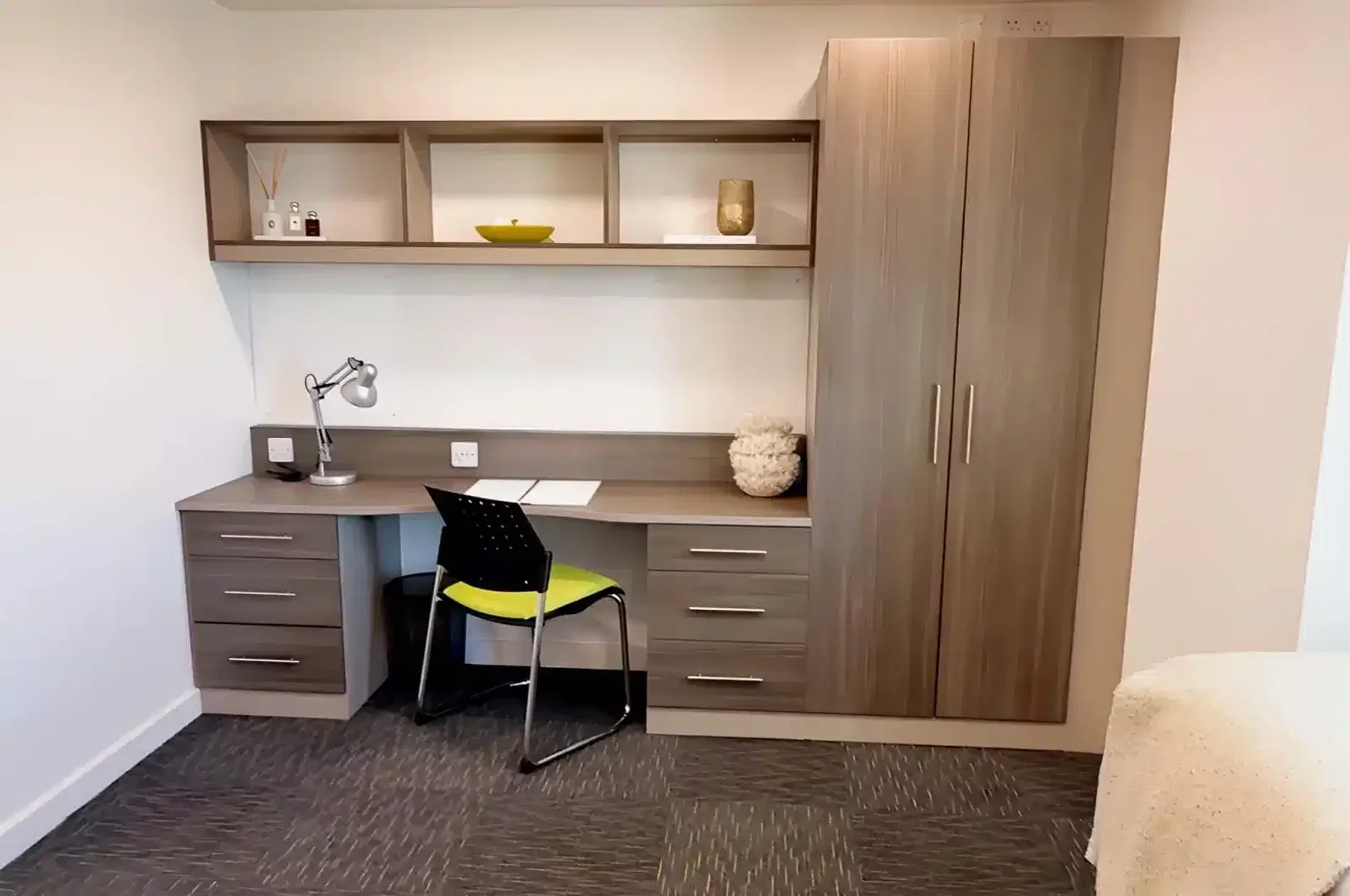 Habitación en apartamento estudiantil en alquiler en , completamente amueblado