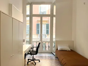Stanza privata in Via Caffaro, immagine 1 di 11