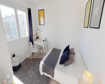 Chambre privée à rue du Faubourg Saint Jaumes, image 2 de 13