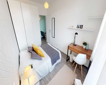 Private room at bis rue de Wazemmes, image 2 of 15