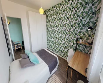 Private room at bis rue de Wazemmes, image 3 of 16