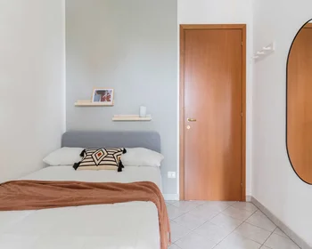 Private room at Strada del Fortino, image 1 of 10