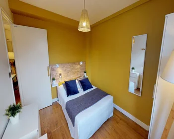 Private room at rue Francisque Sarcey, image 1 of 10